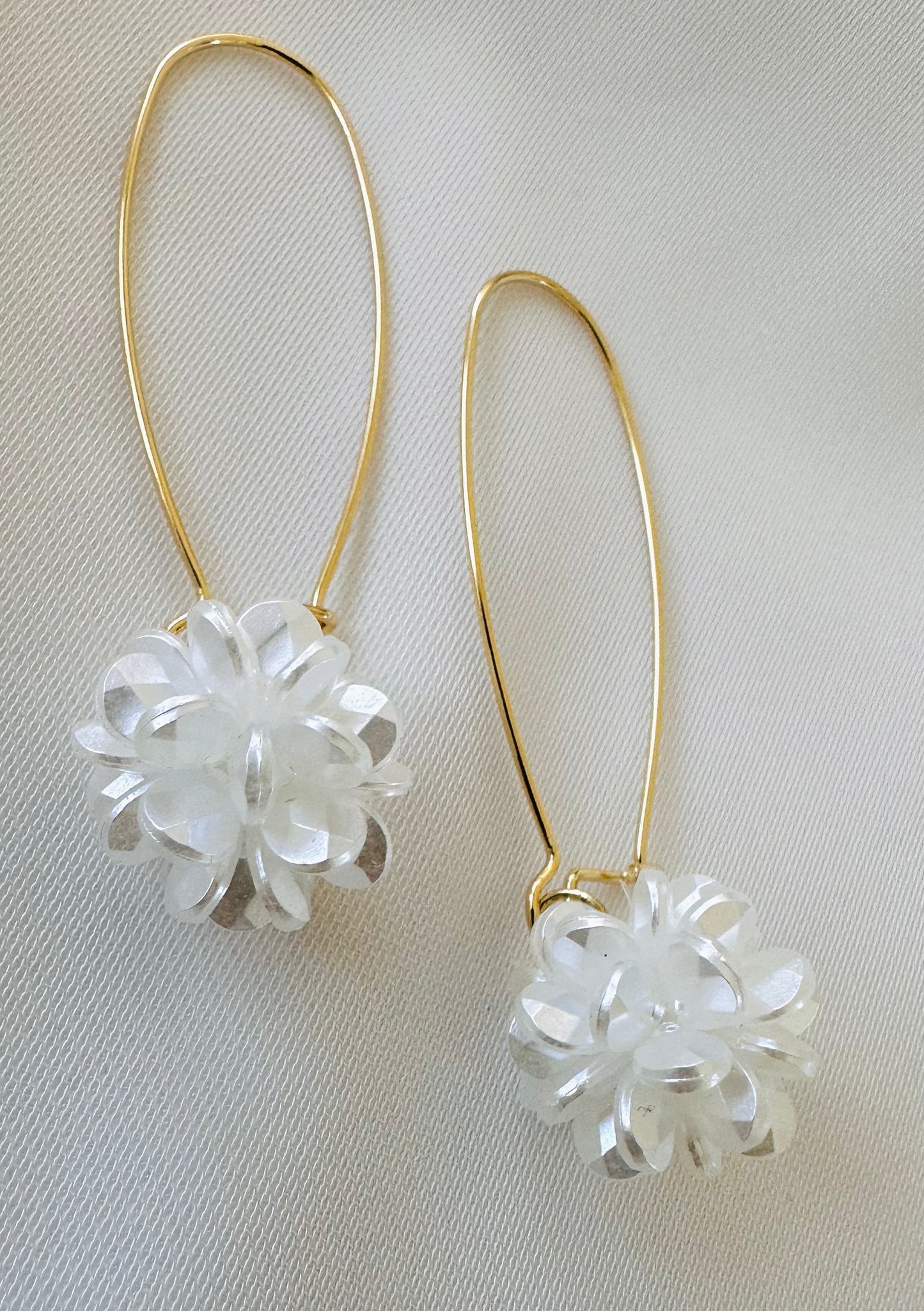Lumi drop earrings