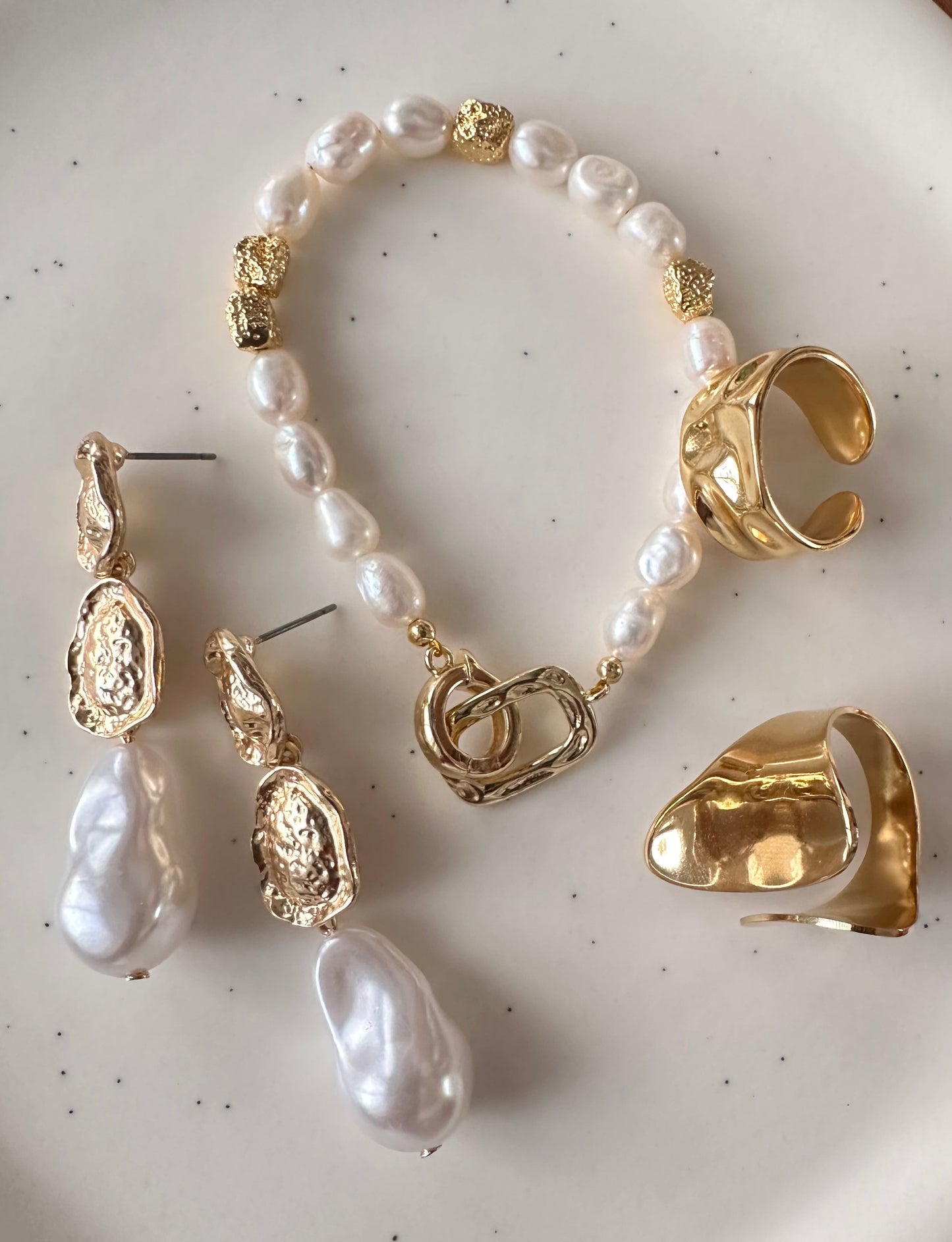 Elise pearl drop earrings