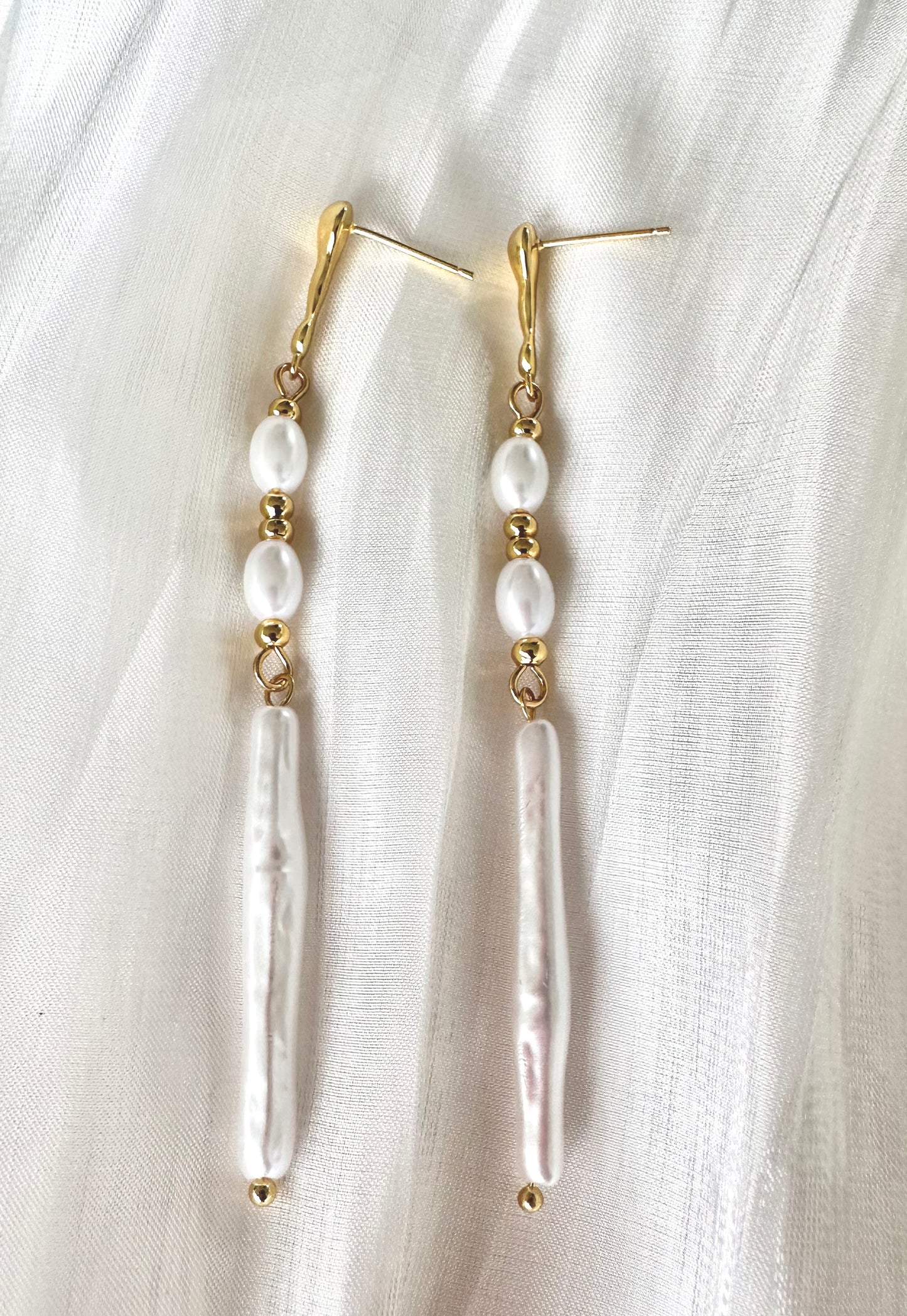 Elouise Pearl Drop Earrings