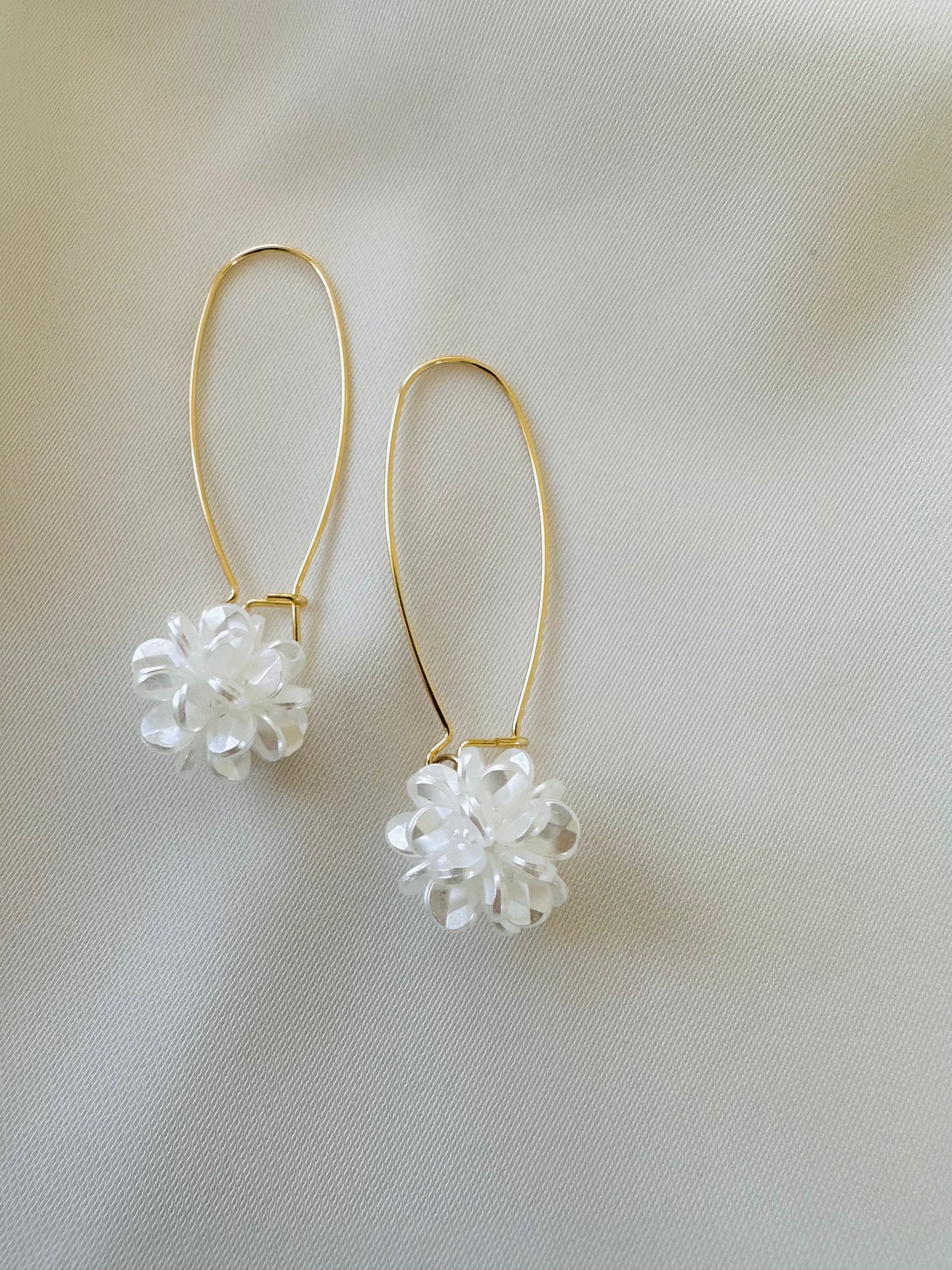 Lumi drop earrings
