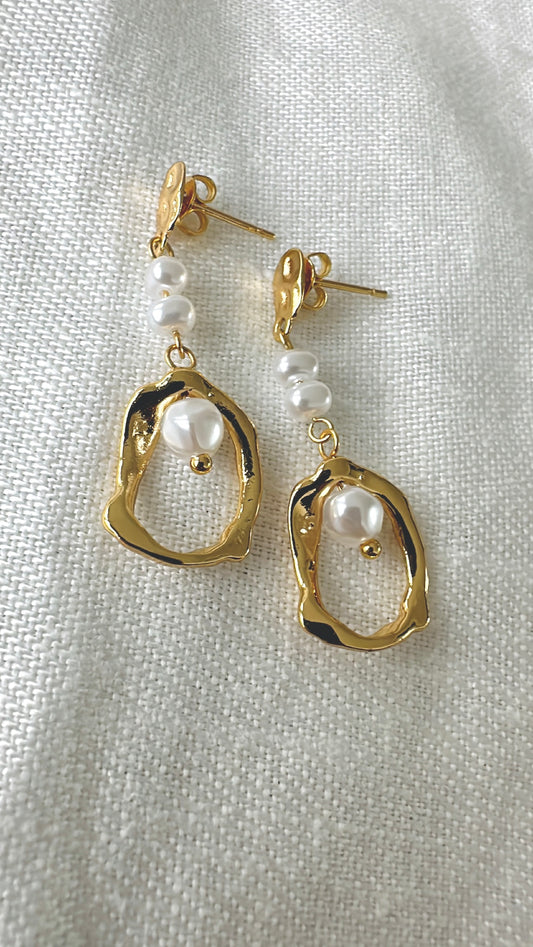 Emilia Pearl drop earrings