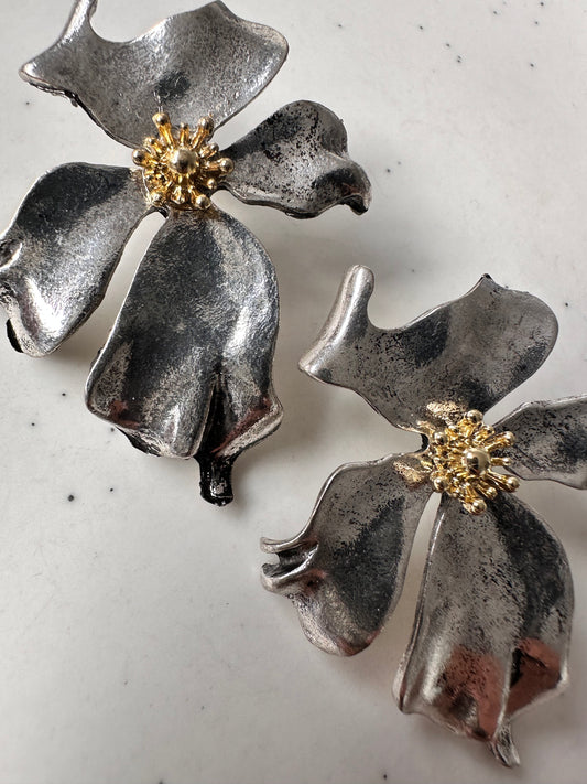 Arwen flower earrings